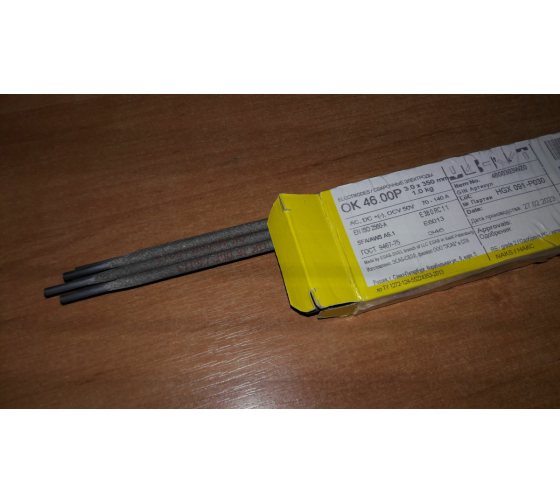 elektrody-svarochnye-ok-46-00-3-0h350-mm-1-kg-esab-4600303wz0_125222-1